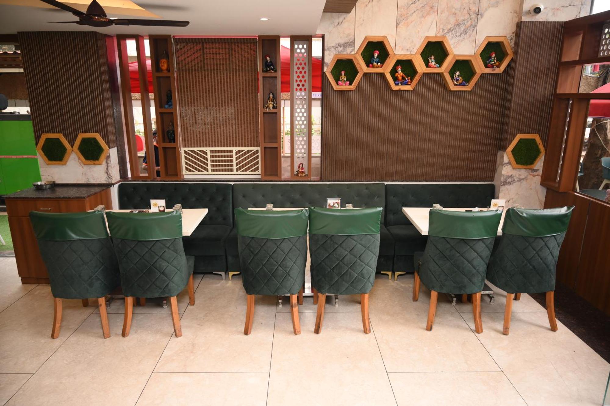 Lemon Wood Suites Pune Exterior photo